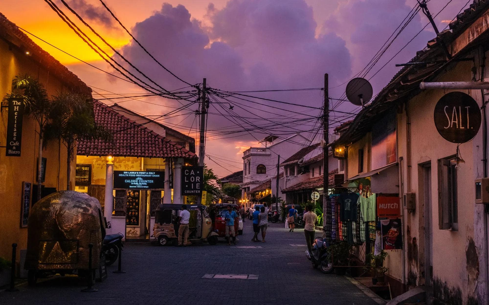 Shopping in Galle: Best Boutiques for Souvenirs & Gems (A Curator's Guide)